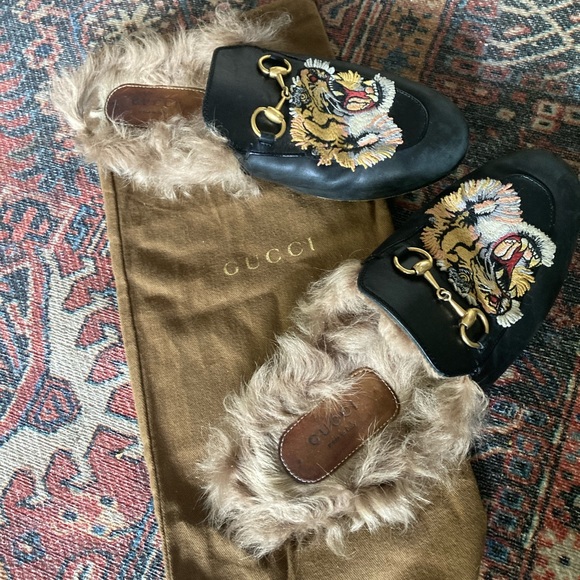 Gucci Princeton Tiger Fur Loafers - Picture 12 of 16